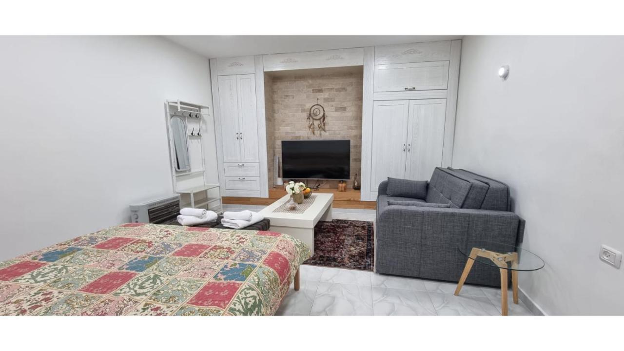 Garden Apartments. Mas'ada المظهر الخارجي الصورة