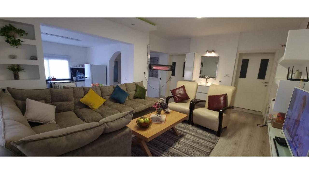 Garden Apartments. Mas'ada المظهر الخارجي الصورة